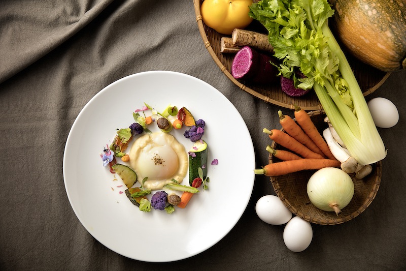 丹耶澧義大利餐廳主廚推出的主題料理（NT$980起），除實踐威斯汀飯店品牌享譽國際的Super food RX抗氧化營養概念，更設定每一道菜不同的顏色主題，呼應大自然的生機元素，讓視覺